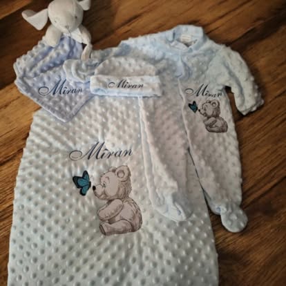 BFB97093-087D-41DC-9A09-3C52D3643D51