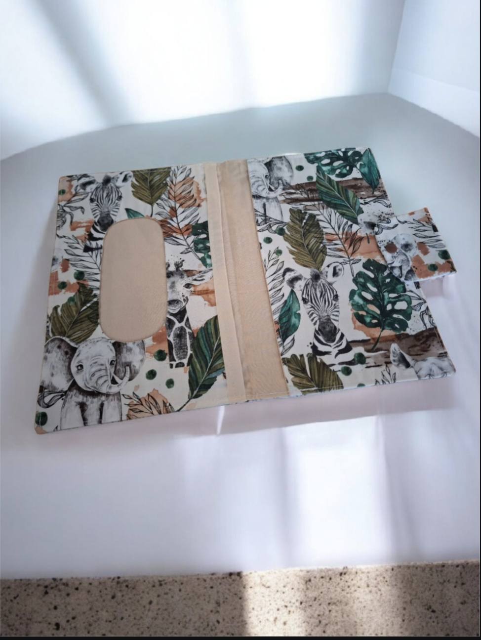 DCFB4C11-0513-4CA1-B025-9EE665A31F7B